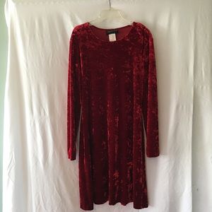 CONNECTED   RED CRUSH VELVET   SIZE 10